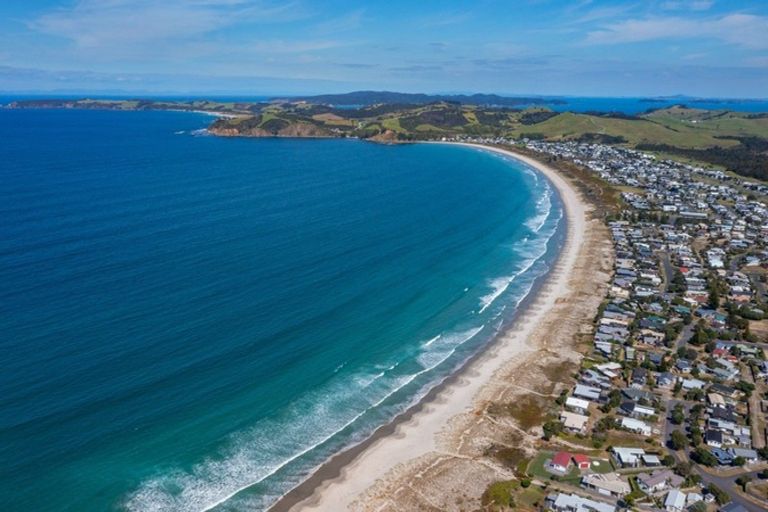 Photo of property in 37 Blue Bell Parade, Omaha, 0986