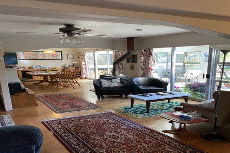 Photo of property in 5 Valley Road, Waiuku, 2123