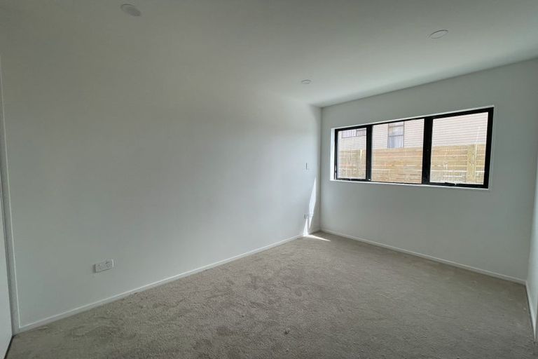 Photo of property in 128a Pooks Road, Ranui, Auckland, 0612