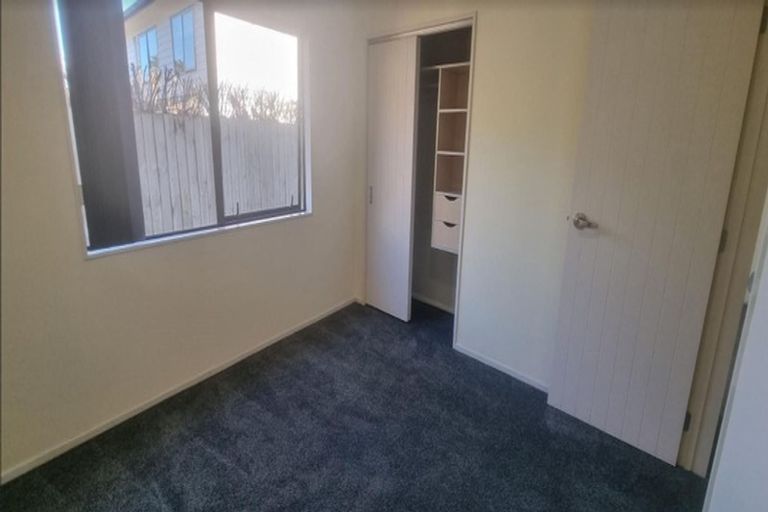 Photo of property in 28 Catlins Place, Fairview Heights, Auckland, 0632