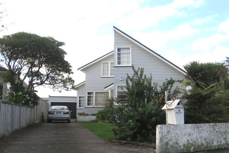 Photo of property in 10 Anderson Grove, Epuni, Lower Hutt, 5011