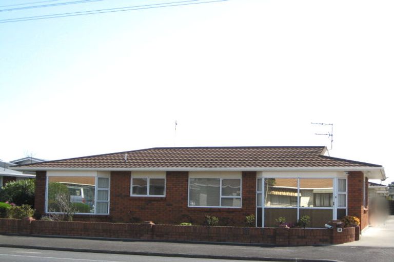 Photo of property in 20 Tukapa Street, Westown, New Plymouth, 4310
