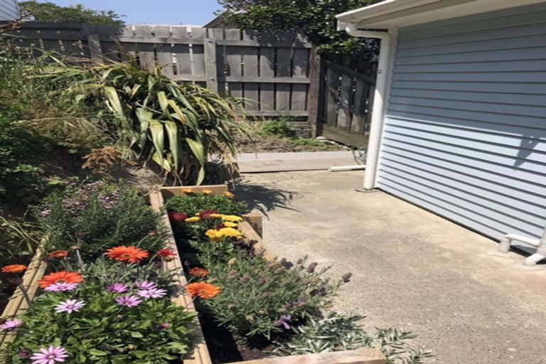 Photo of property in 51 High Street, Island Bay, Wellington, 6023