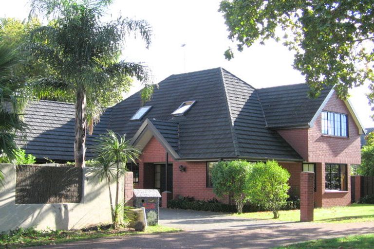 Photo of property in 36 Oakwood Grove, Eastern Beach, Auckland, 2012