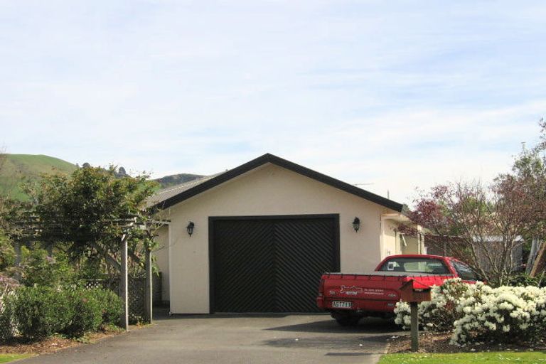 Photo of property in 28 Barnard Road, Fairy Springs, Rotorua, 3015