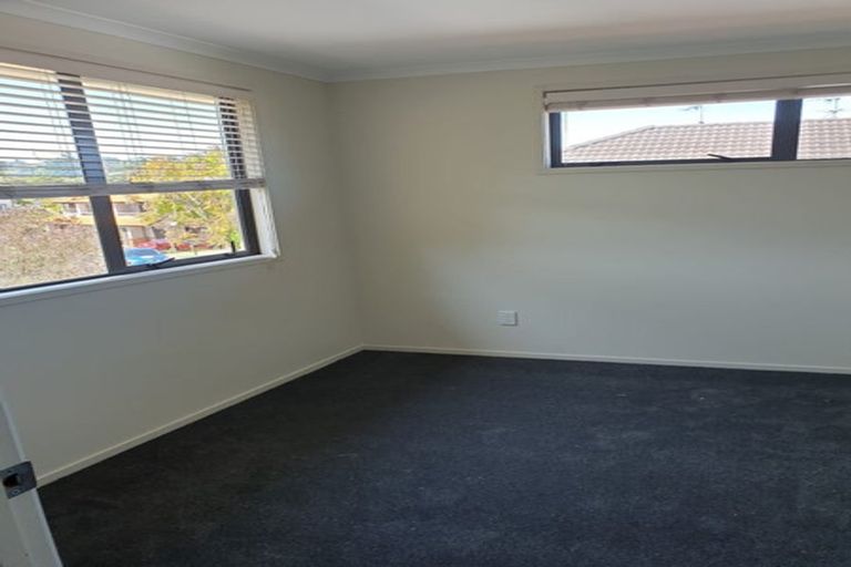 Photo of property in 1 Ashurst Lane, Greenhithe, Auckland, 0632