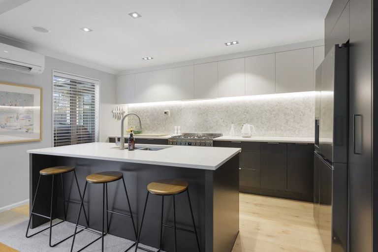 Photo of property in 133b Memorial Avenue, Burnside, Christchurch, 8053