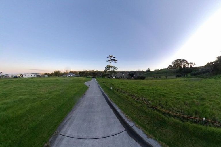 Photo of property in 68 Vaughans Road, Long Bay, Albany, 0792