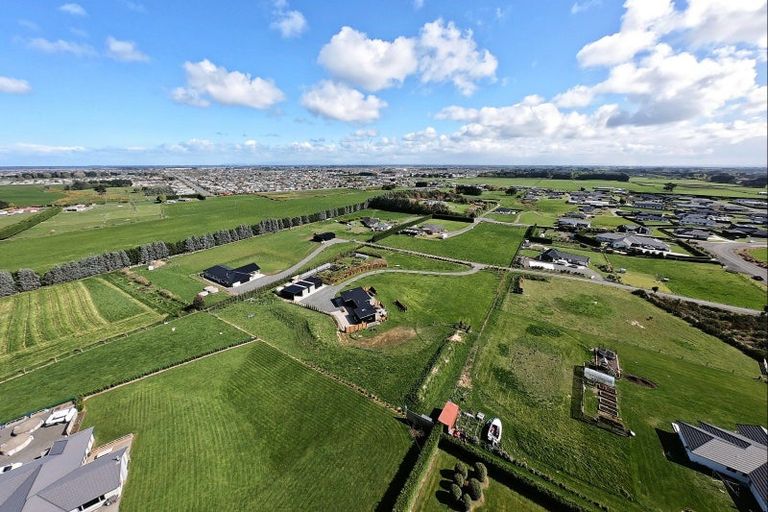 Photo of property in 68 Sunrise Drive, Seaward Bush, Invercargill, 9812