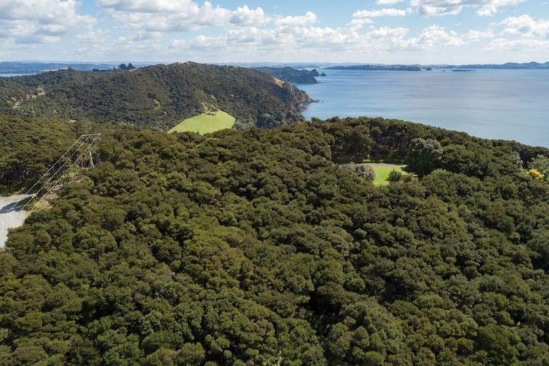 Photo of property in 193 Huaroa Road, Russell, 0272