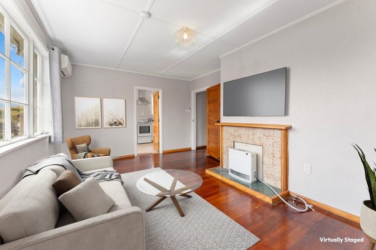 Photo of property in 97 Rangiora Avenue, Roslyn, Palmerston North, 4414