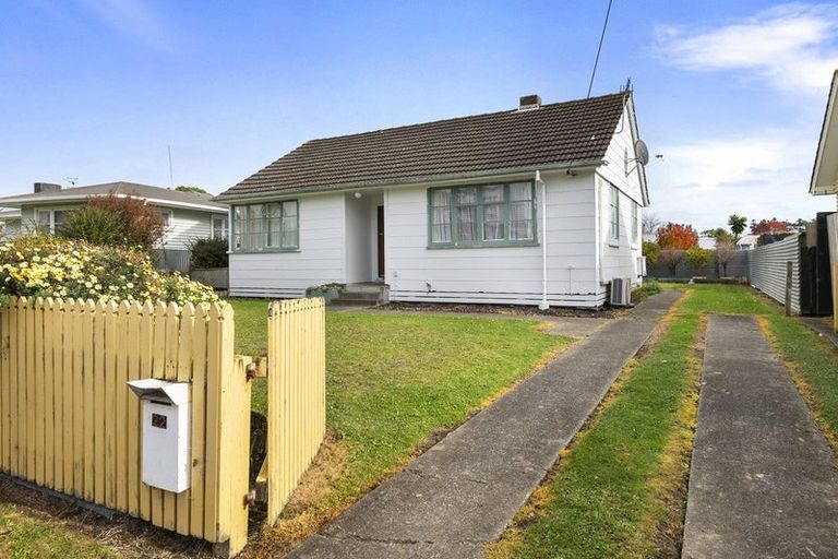 Photo of property in 22 Duff Crescent, Highbury, Palmerston North, 4412