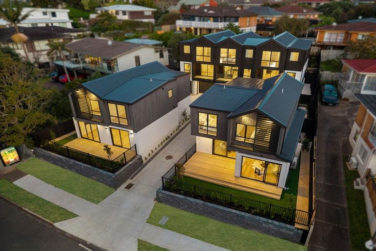 Photo of property in 10e Prince Regent Drive, Half Moon Bay, Auckland, 2012