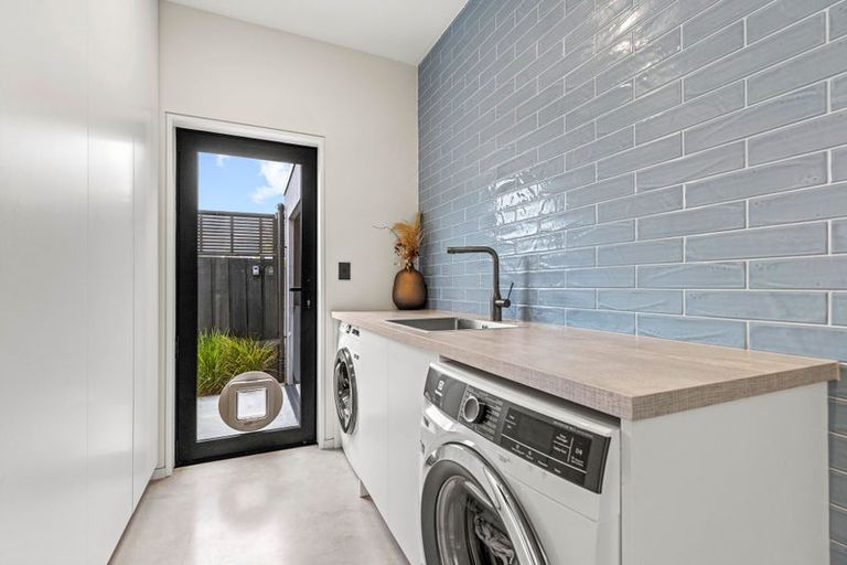 Photo of property in 114a Paparoa Street, Papanui, Christchurch, 8053