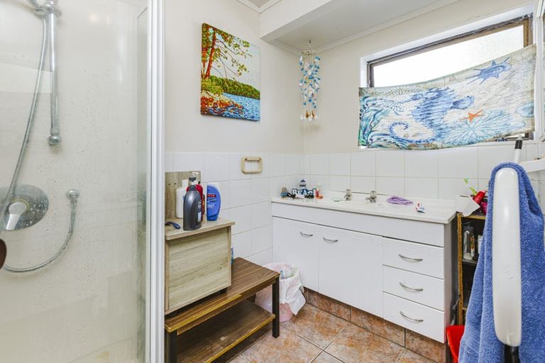 Photo of property in 2b Roys Road, Weymouth, Auckland, 2103