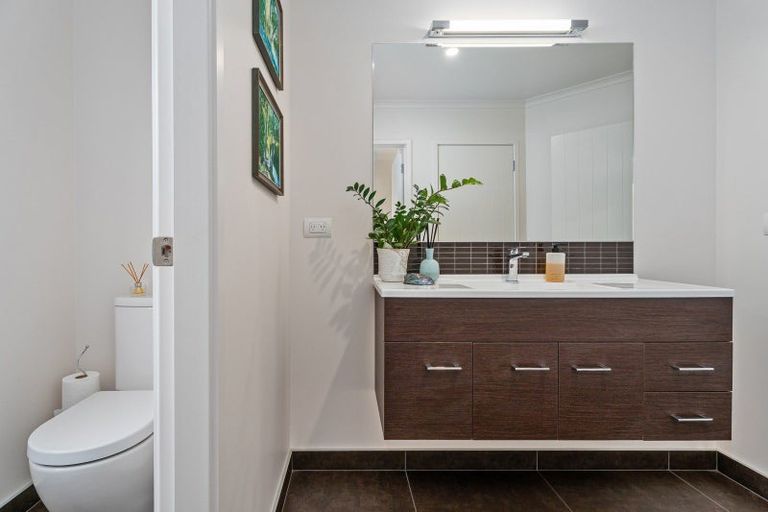 Photo of property in 32 Leeward Drive, Whitianga, 3510