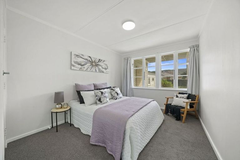 Photo of property in 17 Petherick Street, Taita, Lower Hutt, 5011