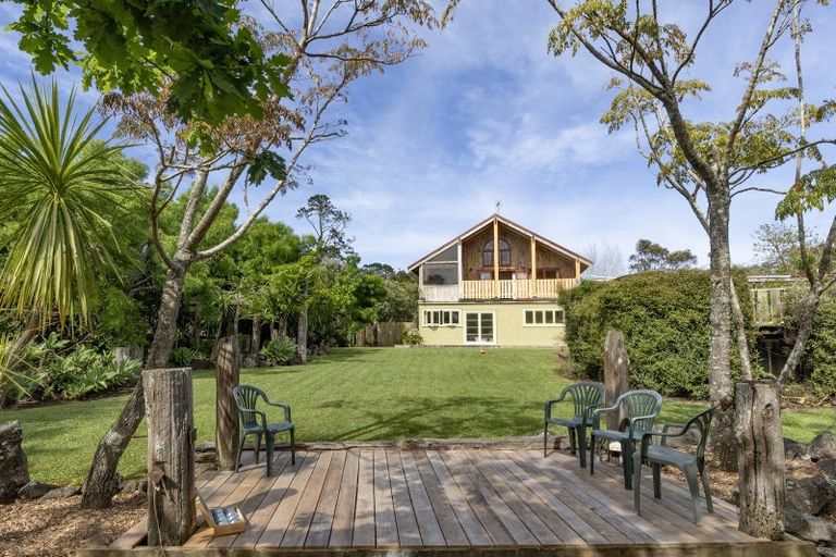 Photo of property in 308 Henderson Valley Road, Henderson Valley, Auckland, 0612