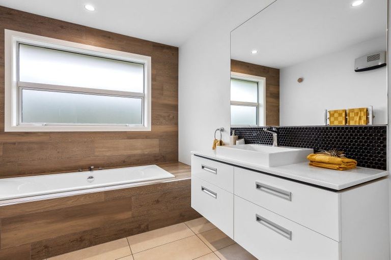 Photo of property in 8 Lilian Street, Kaiapoi, 7630