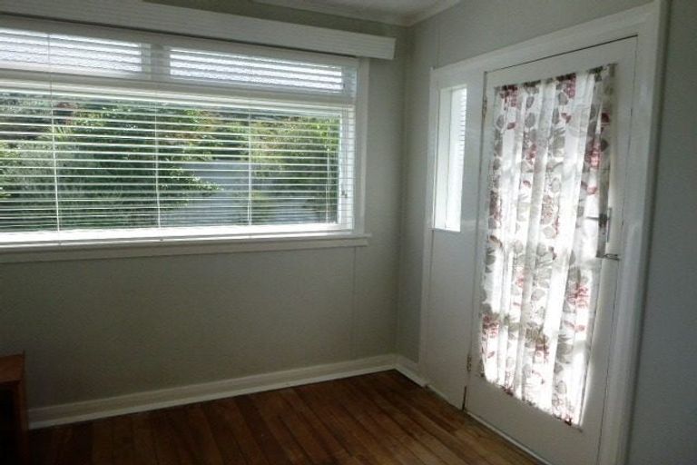 Photo of property in 33 Toi Street, Otaki Beach, Otaki, 5512