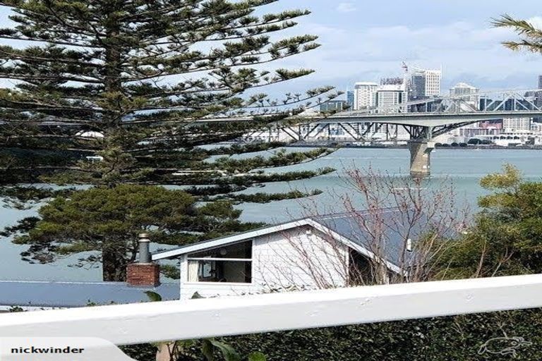 Photo of property in 39 Hinemoa Street, Birkenhead, Auckland, 0626