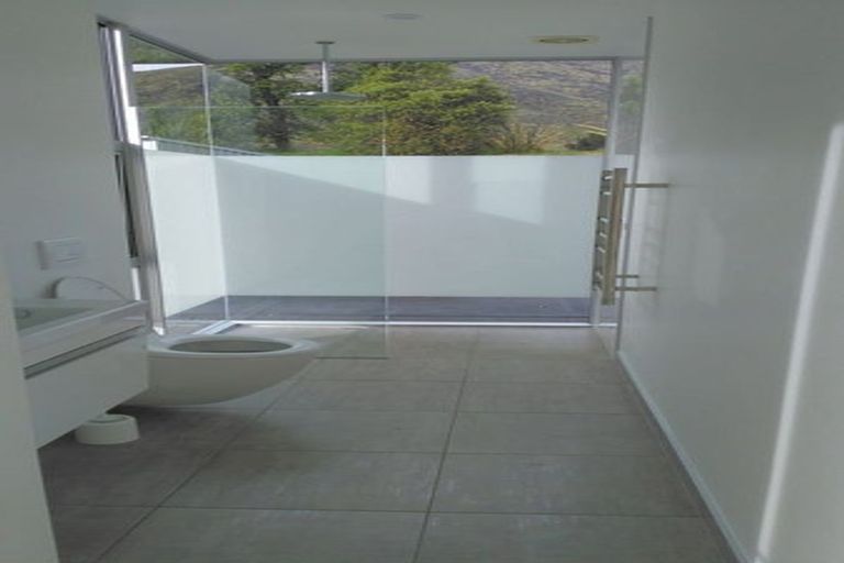 Photo of property in 7 Widgeon Place, Lake Hayes, Queenstown, 9304