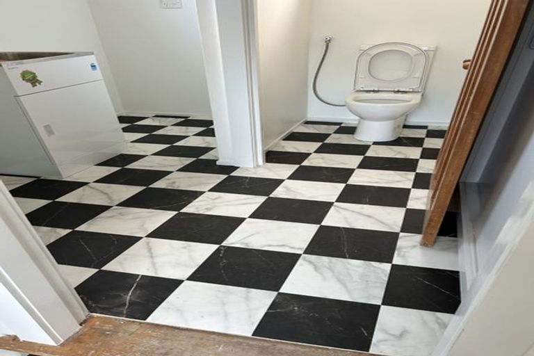 Photo of property in 77 Hine Street, New Plymouth, 4310