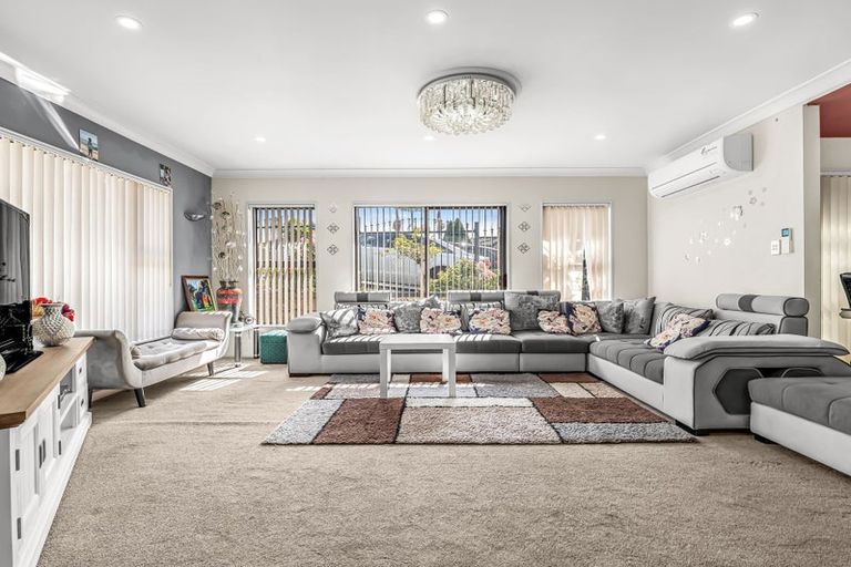 Photo of property in 9 Goh Place, Manurewa, Auckland, 2105