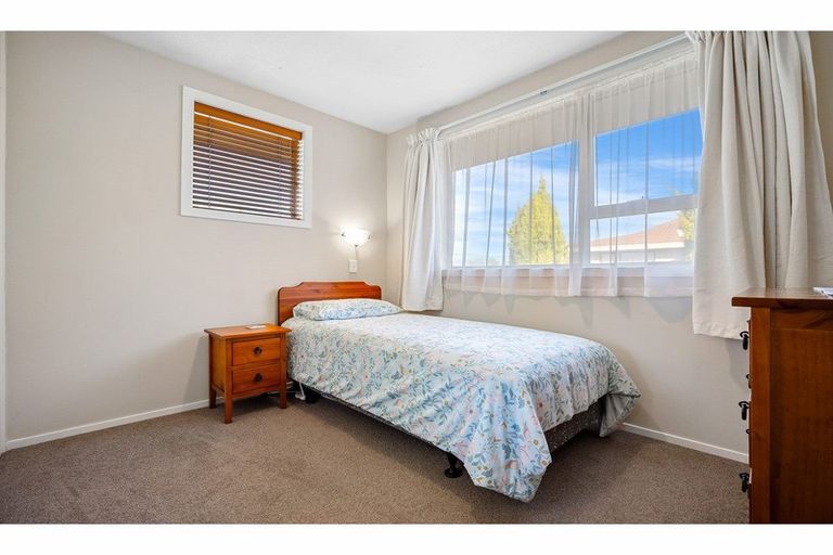 Photo of property in 29a Wyatt Place, Russley, Christchurch, 8042