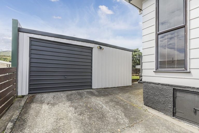 Photo of property in 41 Nassau Avenue, Grenada North, Wellington, 5028