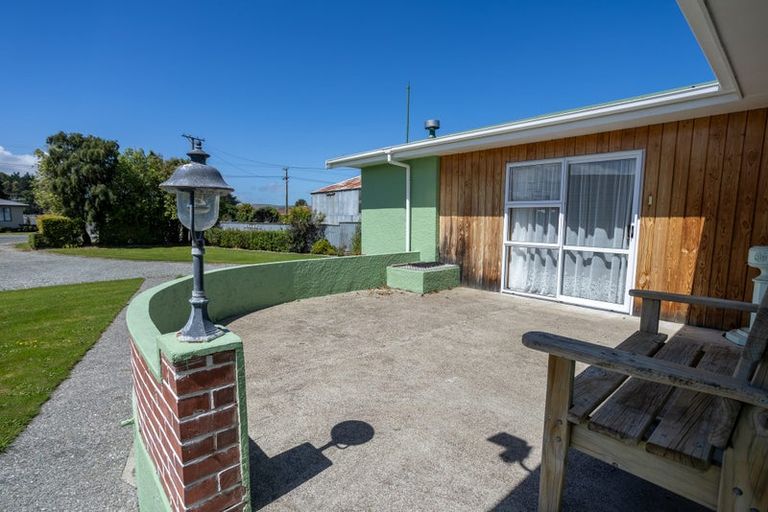 Photo of property in 6 Papatotara Road, Tuatapere, 9620