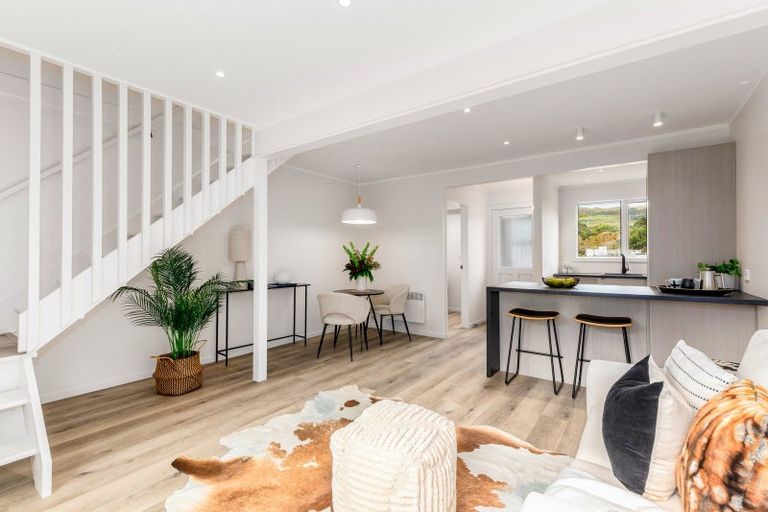 Photo of property in 5/29 Main Road, Tawa, Wellington, 5028