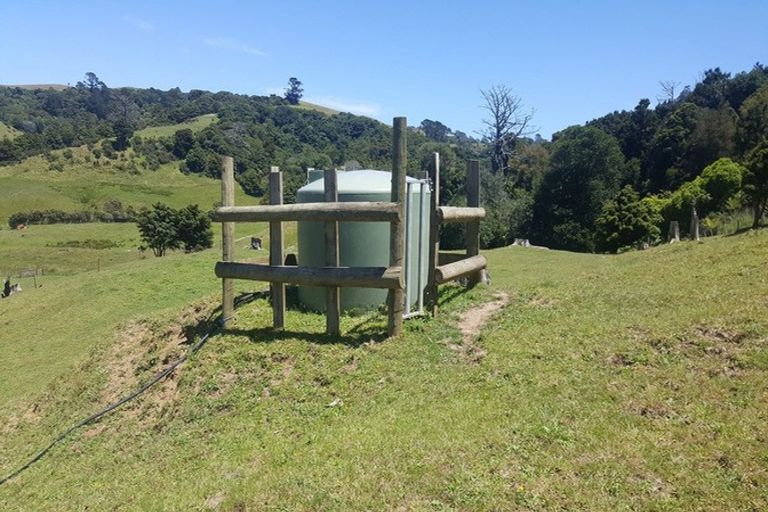 Photo of property in 34 Cemetery Road, Pollok, 2684