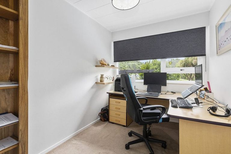 Photo of property in 2 Capstan Lane, Whitby, Porirua, 5024