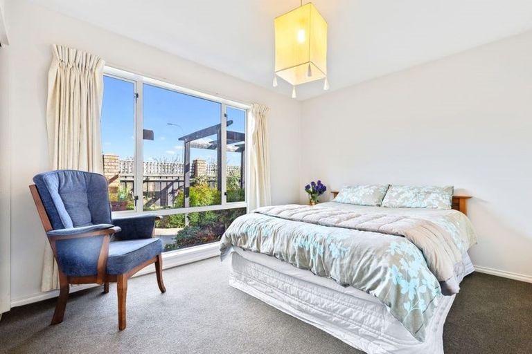 Photo of property in 5 Hossack Close, Belfast, Christchurch, 8051