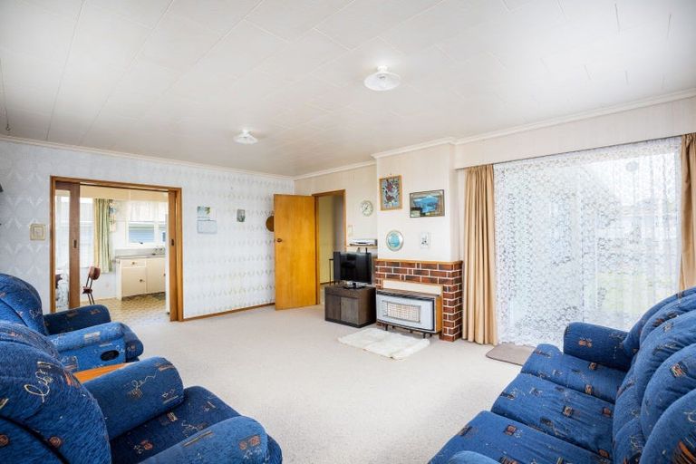 Photo of property in 2 Erica Place, Bell Block, New Plymouth, 4312