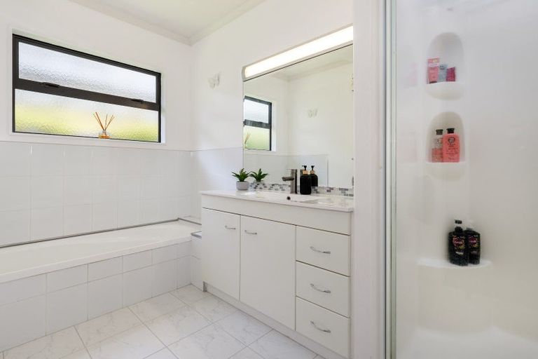 Photo of property in 32 Cotswold Place, Ohauiti, Tauranga, 3112