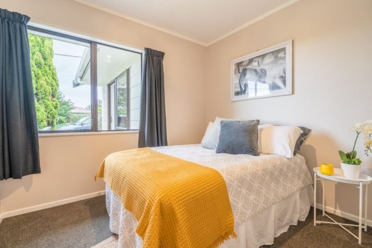 Photo of property in 24 Gavin Road, Raumati Beach, Paraparaumu, 5032