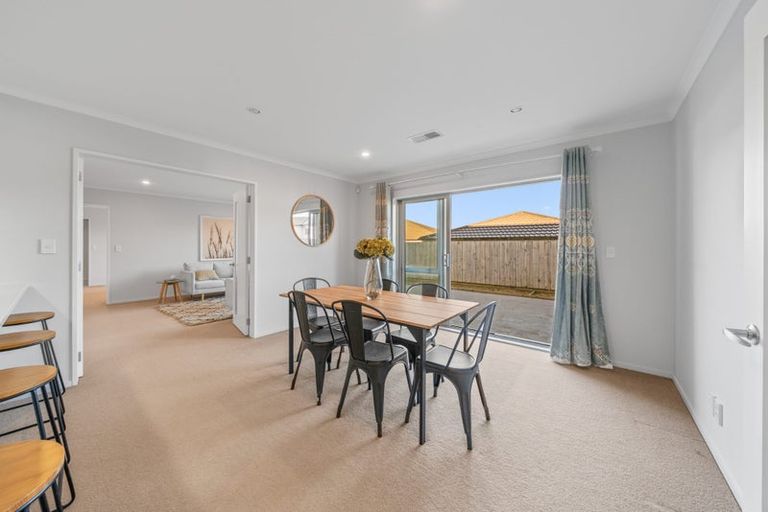 Photo of property in 71 Grenada Drive, Grenada Village, Wellington, 6037