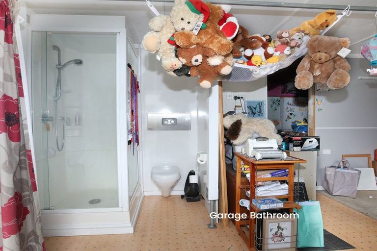 Photo of property in 22 Barton Street, Marton, 4710