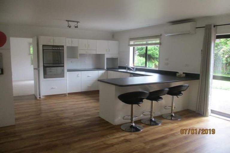 Photo of property in 30a Rata Road, Raumati Beach, Paraparaumu, 5032