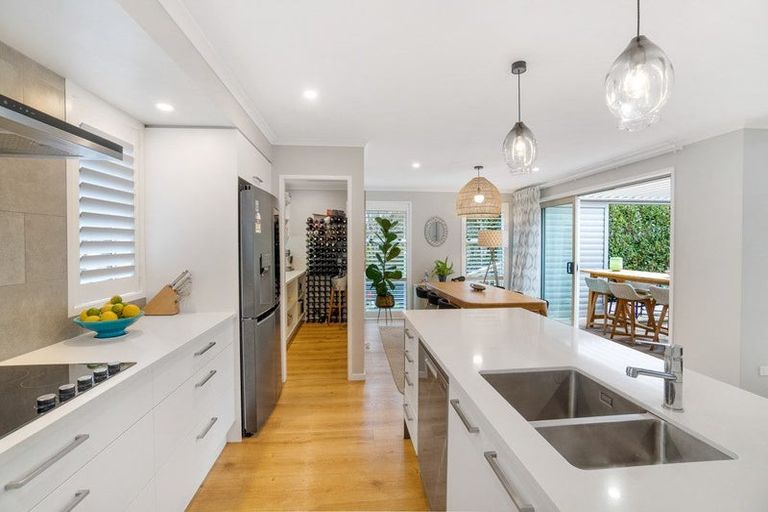 Photo of property in 48a Amorino Drive, Red Beach, 0932