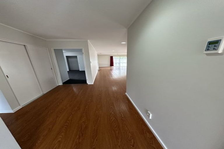 Photo of property in 5 Ian Jones Court, Flat Bush, Auckland, 2019