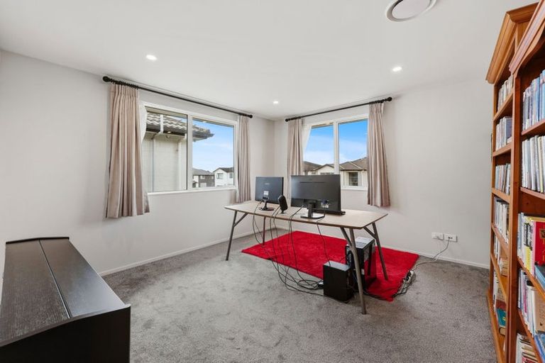Photo of property in 19 Horsefields Drive, Flat Bush, Auckland, 2019