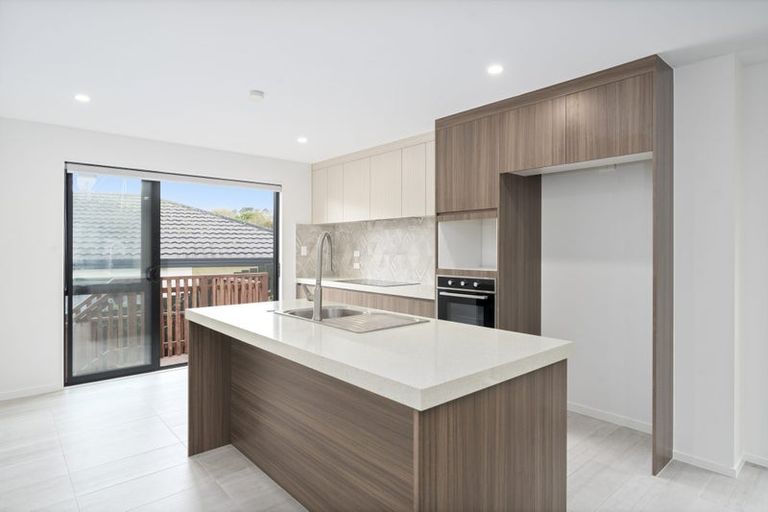 Photo of property in 18/106 Triangle Road, Massey, Auckland, 0614