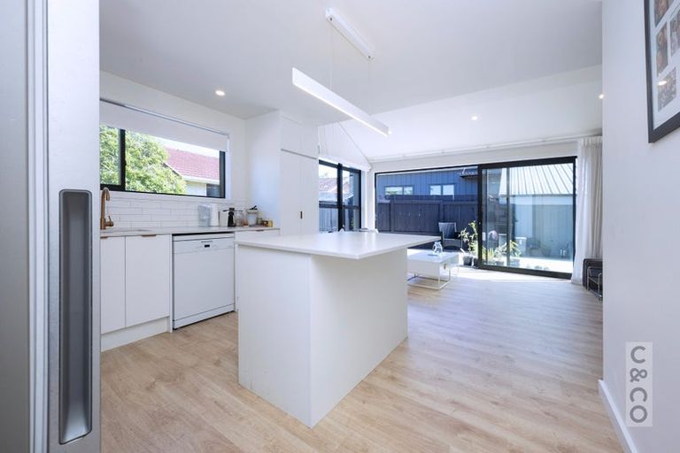 Photo of property in 19 Maude Street, Riverhead, 0820