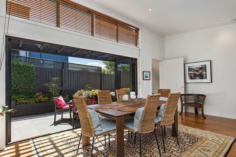 Photo of property in 61a Major Hornbrook Road, Mount Pleasant, Christchurch, 8081