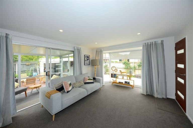 Photo of property in 2/47 Woodbury Street, Russley, Christchurch, 8042