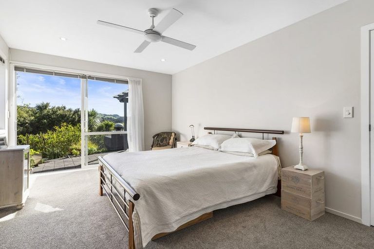 Photo of property in 3 Fendalton Place, Hatfields Beach, Orewa, 0931