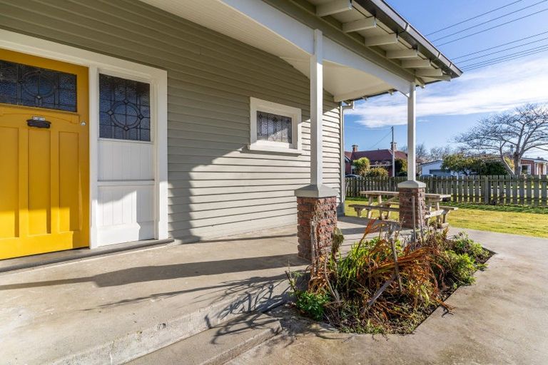 Photo of property in 27 Queen Street, Winton, 9720